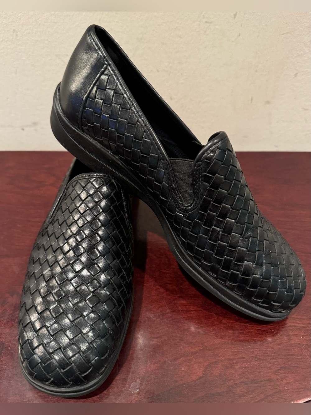 Women’s Azaleia Black Woven Leather Slide on Shoes - Size 6 - New Without Box